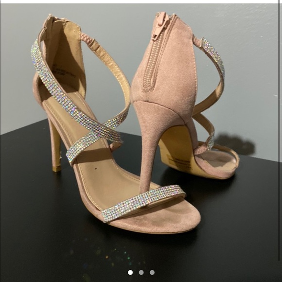 Pink suede heels - Picture 1 of 3